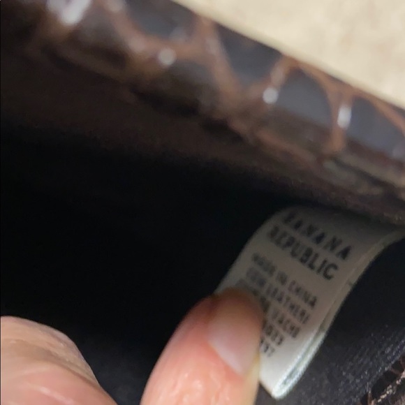 Chocolate brown alligator clutch - Picture 7 of 7